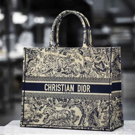 christian dior shopper preis|original christian dior tote bag.